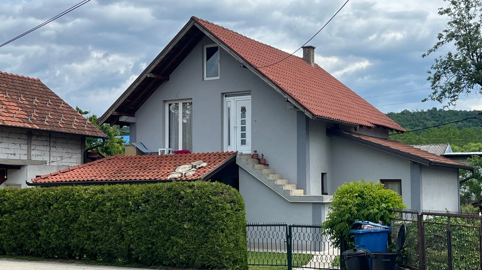 Kuća u Arilju gde je devojka bacena sa terase