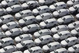 Samochody zdrożeją nawet o 25 proc. w 2022 r. Producenci: zamów teraz, a zyskasz!