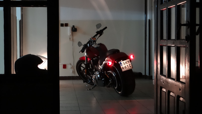 Harley-Davidson to najsłynniejszy producent motocykli na świecie. Od ponad 110 lat maszyny z Milwakuee udowadniają, że tak samo dobrze radzą sobie na równych jak stół drogach, jak i na polach walk wojennych...