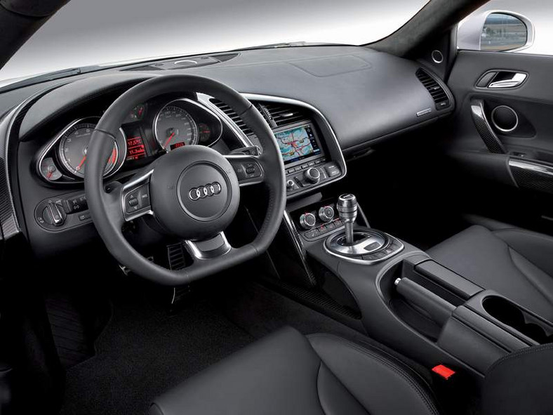 Paryż na żywo: Audi R8