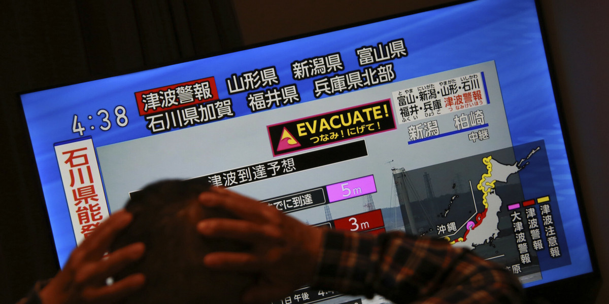 Władze Japonii zalecają ewakuację mieszkańców zachodniego wybrzeża