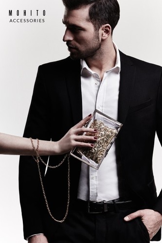 Rafał Maślak w kampanii Mohito Accessories