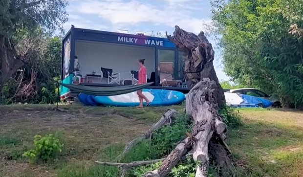 Jovana se preselila na Dunav i živi u prikolici