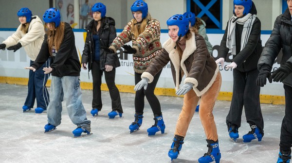 Grupę kilkunastu licealistów z Kłodzka wraz z opiekunami przyjęło Wrocławskie Centrum Treningowe Spartan, zapewniając im hotel, wyżywienie oraz pełen dostęp do obiektów sportowych.