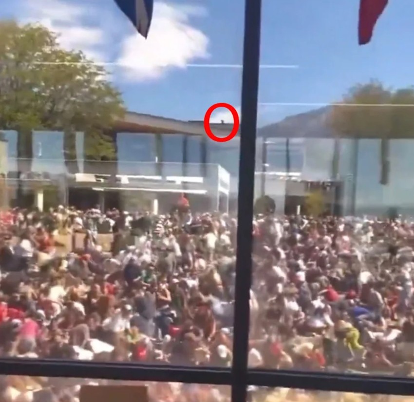 Fotografija na kojoj se navodno vidi strelac na Kirka