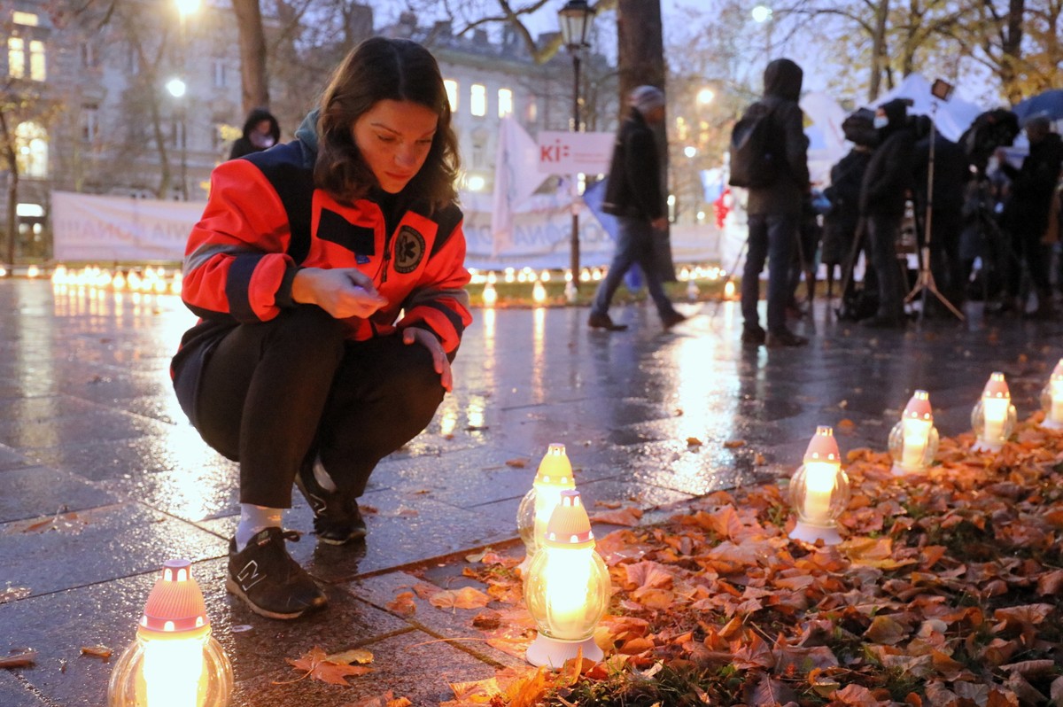 Białe miasteczko 2.0 powstało 11 września po manifestacji pracowników ochrony zdrowia w Warszawie w pobliżu Kancelarii Prezesa Rady Ministrów.