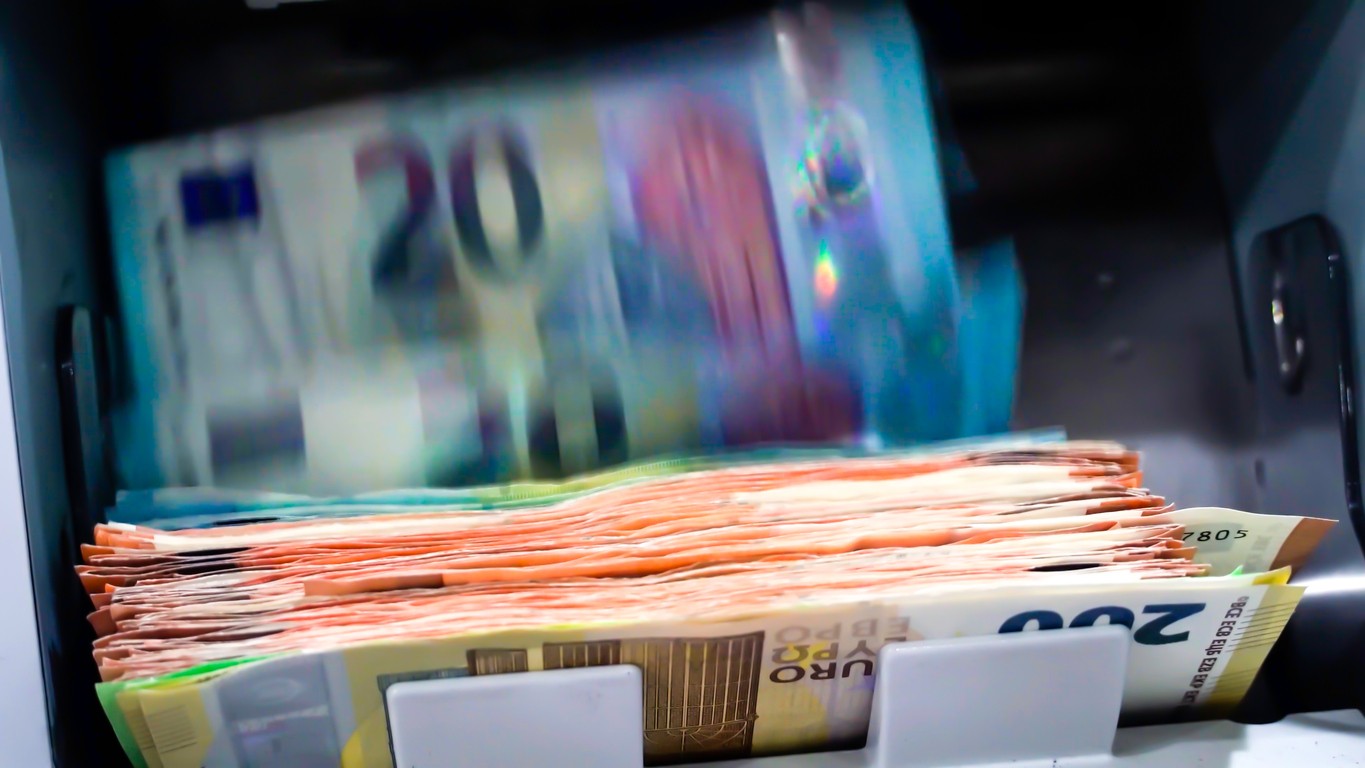 Slováci si najčastejšie volia tie najkonzervatívnejšie spôsoby investovania.