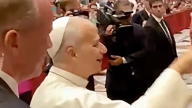 Pápež vo Vatikáne pozdravil aj Slovákov.