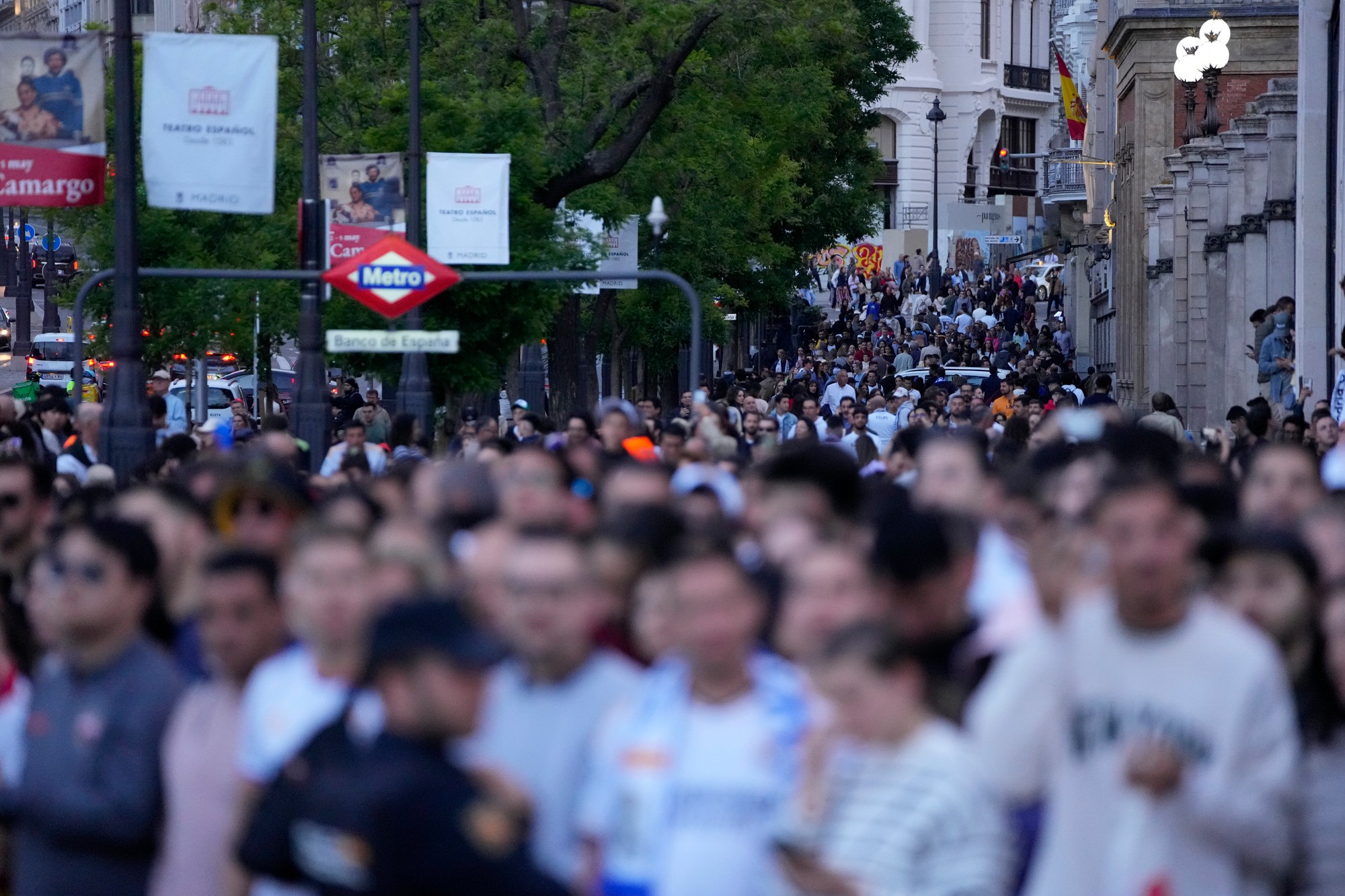 Futbaloví fanúšikovia Realu Madrid.