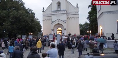 Zakonnik z ranami jak u Jezusa w Polsce. Dziwne sceny w kościele