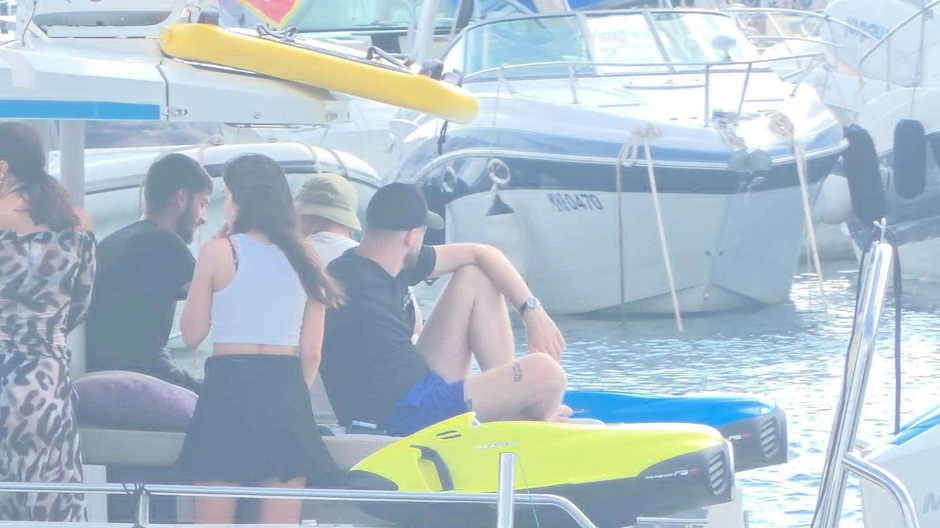 Milena Kačavenda paparaco