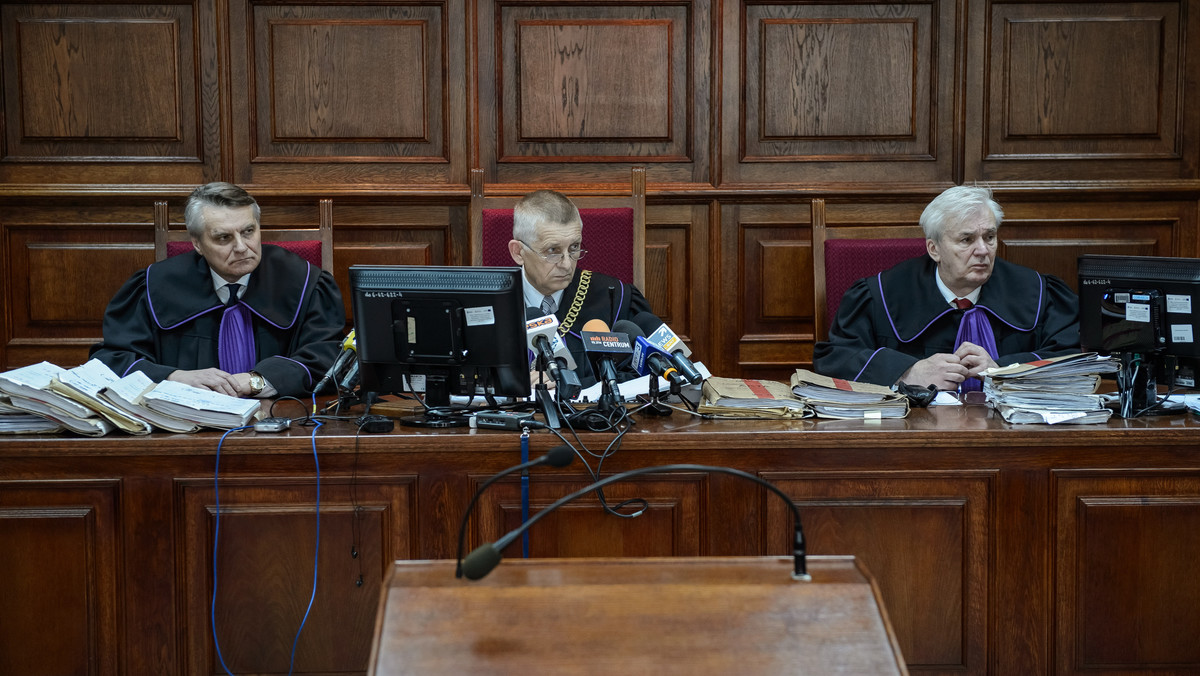 Sąd apelacyjny utrzymał wyrok 25 la więzienia dla Kamila N. i Zuzanny M. za zabójstwo w Rakowiskach (woj. lubelskie). Prokuratura domagała się dożywocia - informuje RMF FM.