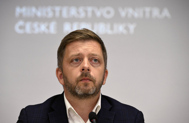 Na wniosek ministra spraw wewnętrznych Vita Rakusana rząd Czech przedłużył w środę kontrole na granicy ze Słowacją