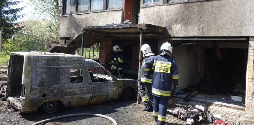 Pijak oszalał. Spalił swój dobytek