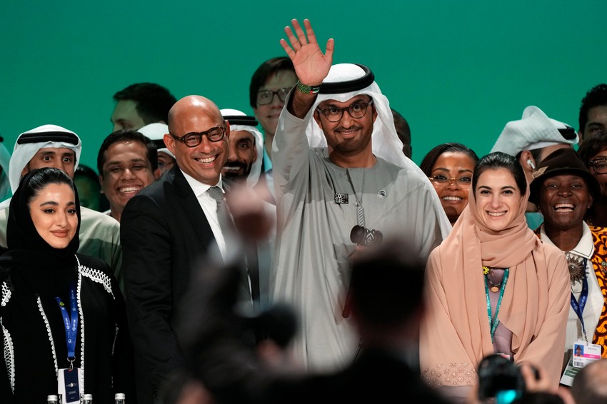 Predsednik COP28 Sultan al Džaber na klimatskom samitu u Dubaiju 13. decembra