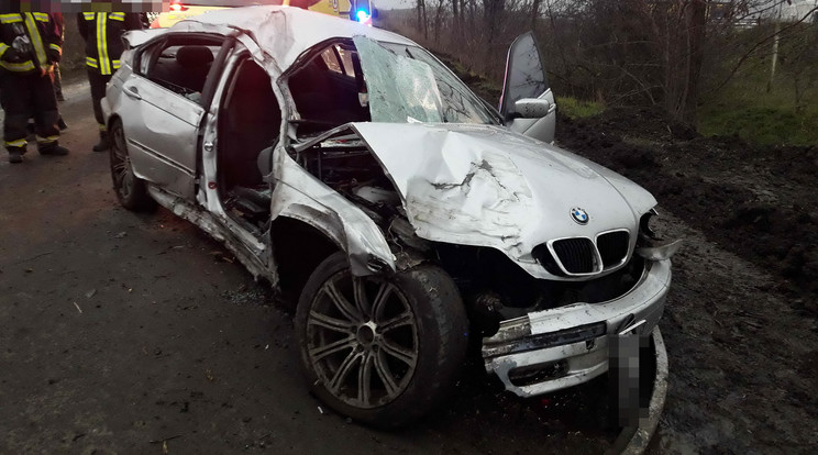 Nem vezethetett volna a sofőr, aki balesetet okozott Törökszentmiklóson / Fotó: Police.hu