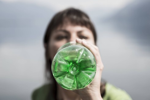 Es werden viele Fehler beim Trinken von Wasser gemacht, die sich eigentlich leicht vermeiden lassen.