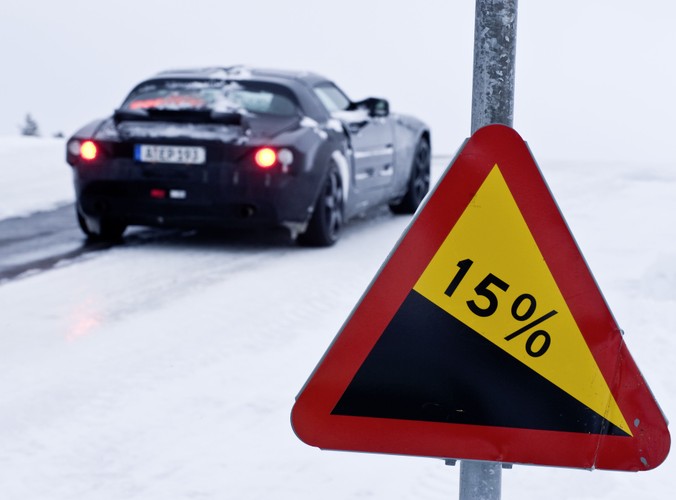 ...jest podobny do tego, który AMG montuje do wyczynowej C-klasy rywalizującej w niemieckiej serii DTM