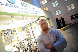 Śmierć córki Bartłomieja Bonka. Zarzuty dla lekarki, która była przy porodzie