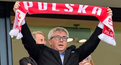 Gwizdy, wyzwiska - tak był traktowany przez kibiców Ryszard Czarnecki. Jeden z nich nawet go pobił!