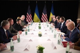 Pierwszy dzień konferencji w Monachium. Wojna w Ukrainie, krytyka Europy ze strony USA [PODSUMOWANIE]