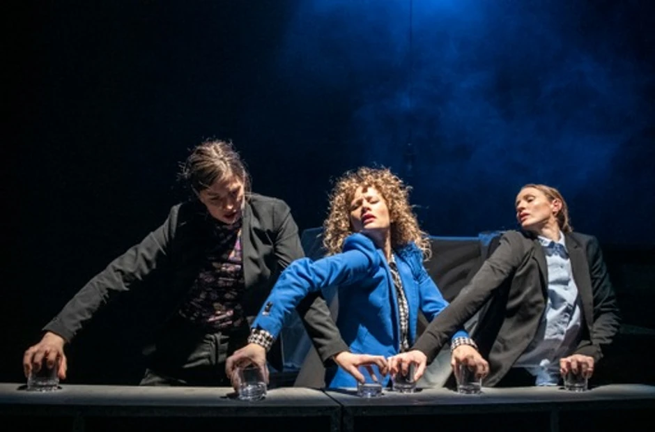 Potkrovlje predstava