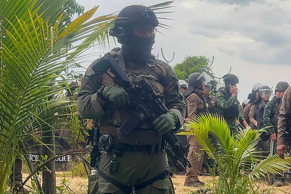 BRUTALNI RAT BUKTI, UVEDEN POLICIJSKI ČAS! Pljušte optužbe, raste broj žrtava sa obe strane: "Nema pregovora dok ne urade OVO"