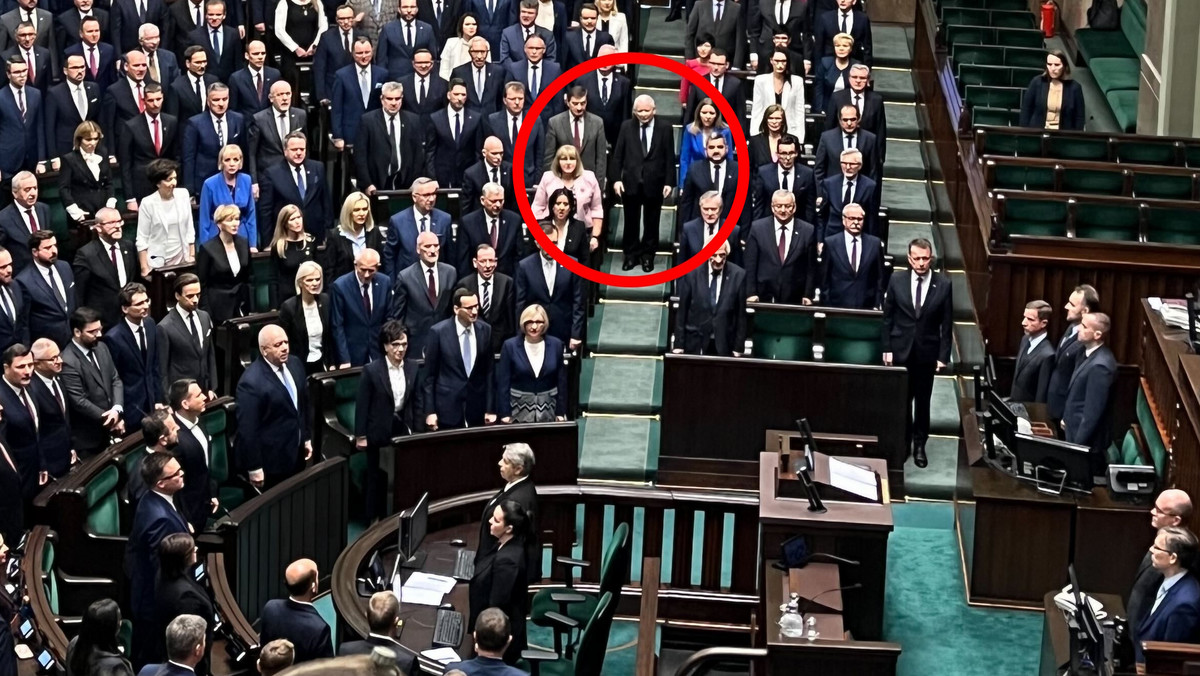 Nietypowa sytuacja na otwarciu posiedzenia Sejmu. Jarosław Kaczyński spóźniony