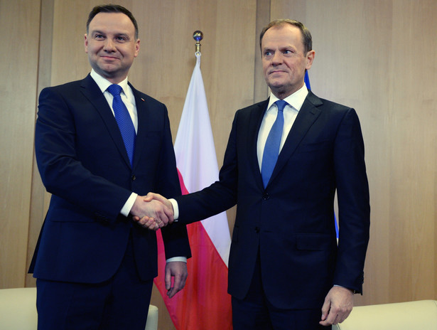 Prezydent Andrzej Duda i szef Rady Europejskiej Donald Tusk podczas spotkania w Brukseli, 18 bm.