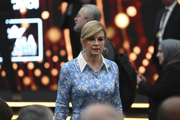 "Pogledajte koliko je ŠEĆER ŠTETAN, evo šta se desilo sa MOJOM RUKOM", Kolinda Grabar-Kitarović objavila fotografiju i šokirala sve