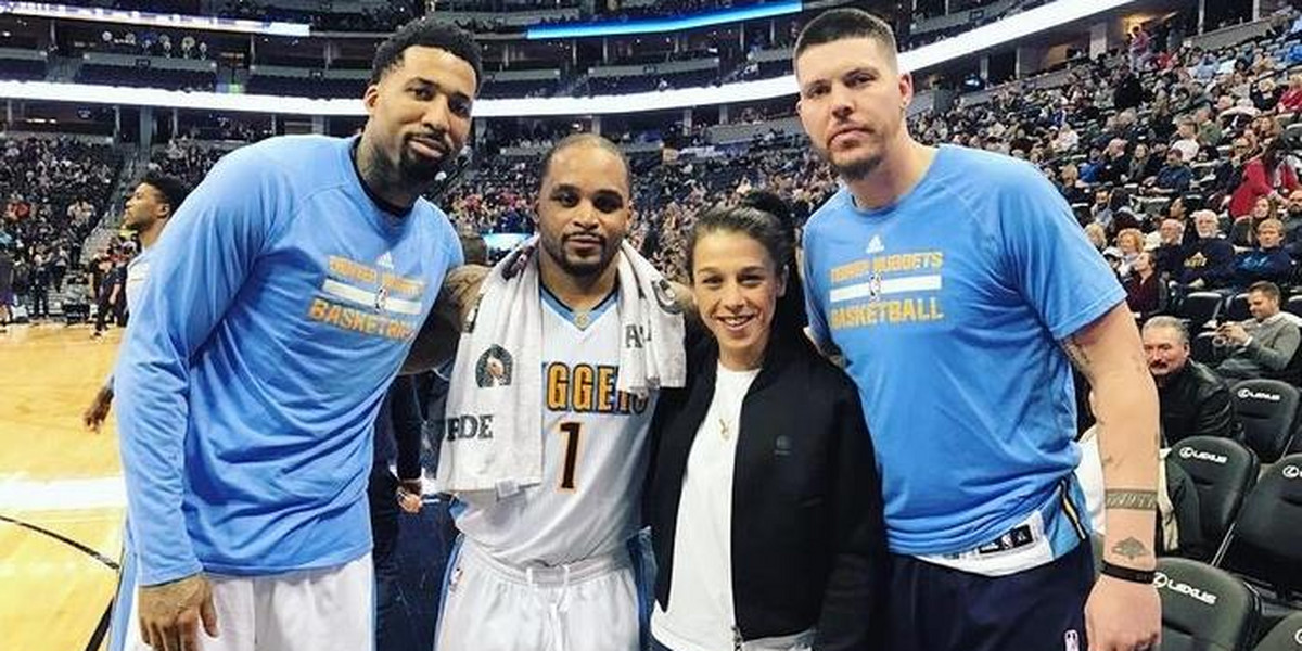 Joanna Jędrzejczyk znokautowała maskotkę Denver Nuggets! 