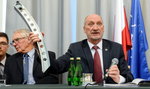 Rewelacje byłych członków komisji smoleńskiej! Macierewicz miał zablokować zakup maszyny do testu