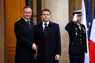W Paryżu odbywa się spotkanie przywódców europejskich ws. wsparcia dla Ukrainy. Polskę reprezentuje Andrzej Duda