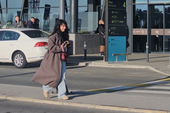 (VIDEO) TAJNE POZNATIH SESTARA NA ESTRADI One su se potukle na ulici, a evo ko koga BLOKIRA NA MREŽAMA