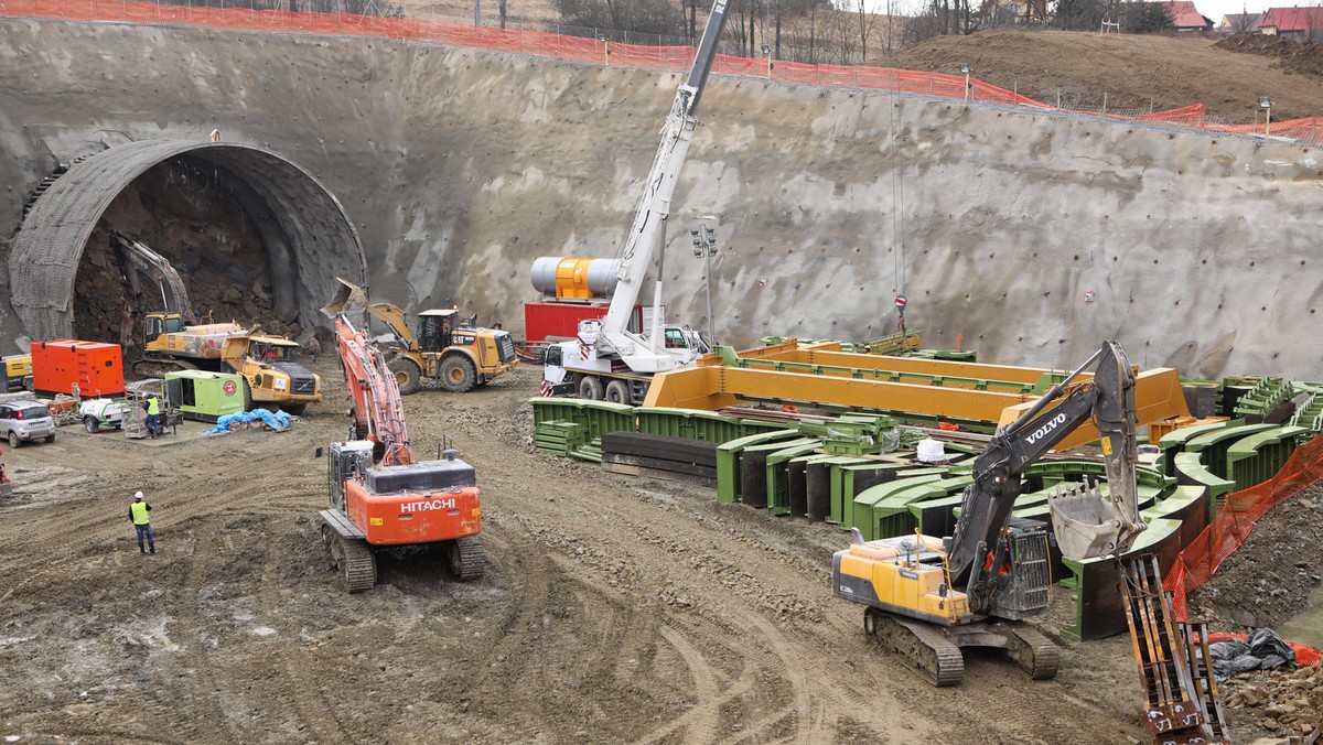 Na zakopiance powstaje najdłuższy tunel w Polsce