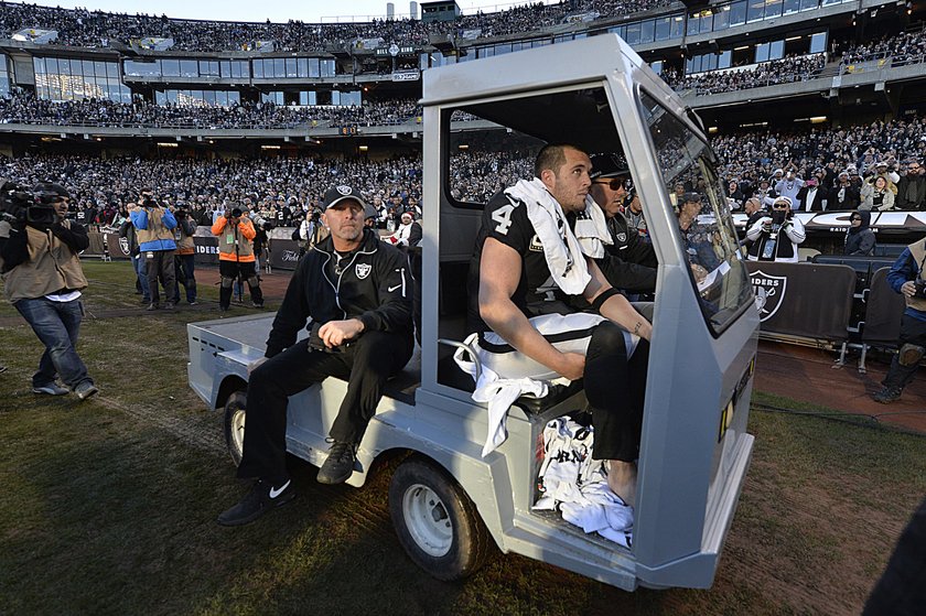 Derek Carr podpisał kontrakt życia