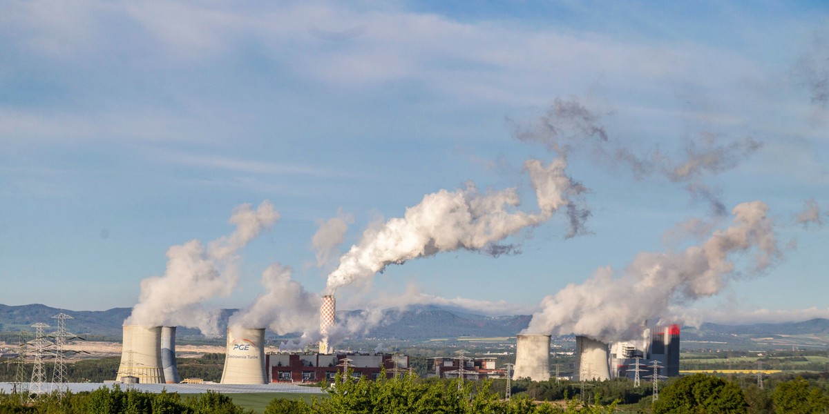 Kopalnia węgla brunatnego w Turowie zasila pobliską elektrownię. 