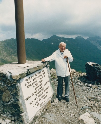 Unikalne fotografie Ojca Świętego w filmie 'Apartament' (fot. Arturo Mari)