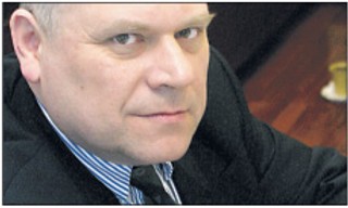 Jak w umowach podatkowych są traktowane zawyżone odsetki i należności licencyjne