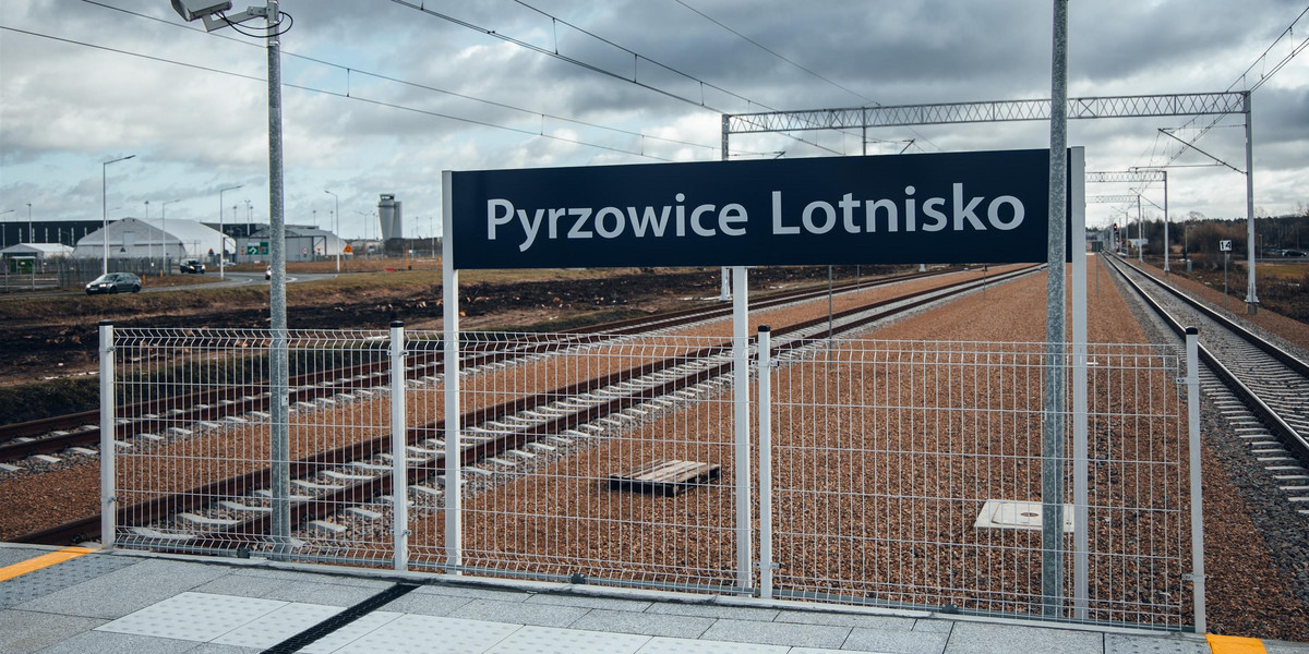 Pierwszy pociąg na lotnisko w Pyrzowicach wyjedzie 10 grudnia 2023 roku. 