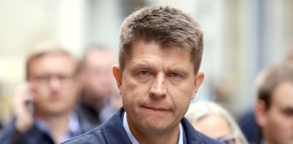 Ojciec Petru pracował w ZSRR nad śmiercionośną bronią? Polityk zaprzecza