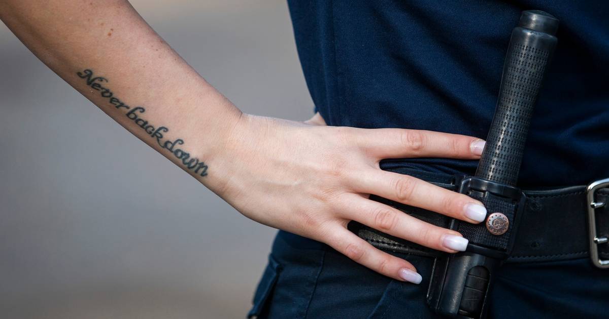 Zmiany w polskiej policji. Będzie można odsłaniać tatuaże