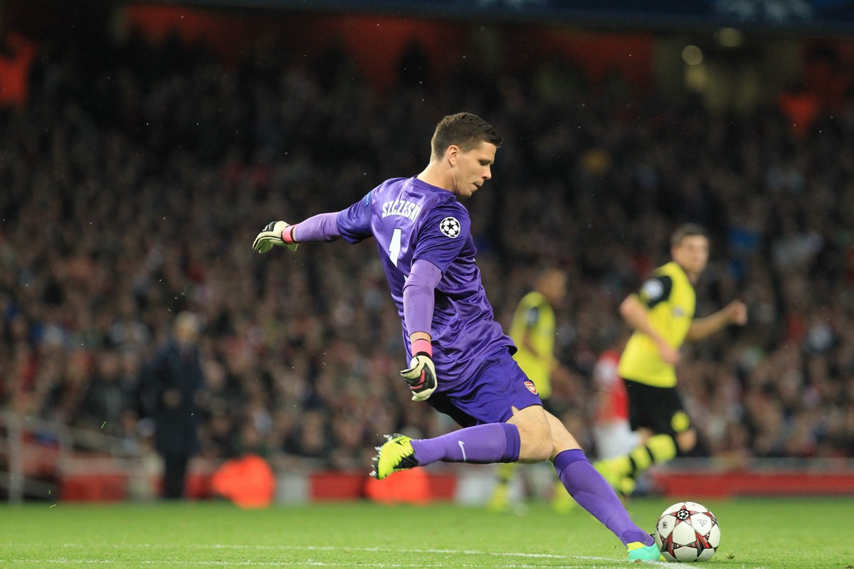 Liga Mistrzów: Szczęsny zatrzymał Lewandowskiego. WIDEO
