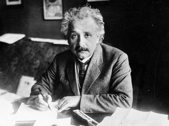 Albert Ajnštajn