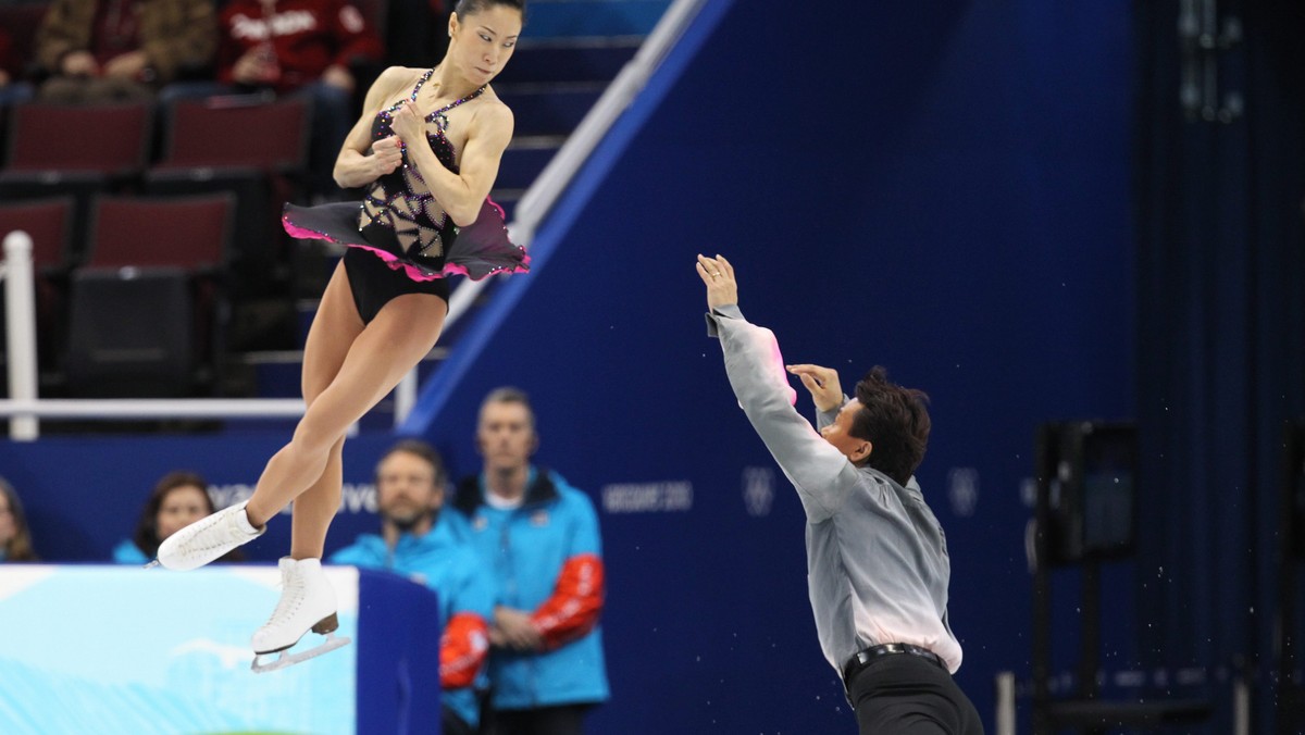 Chińczycy Xue Shen i Hongbo Zhao prowadzą po programie krótkim w rywalizacji par sportowych, konkurencji łyżwiarstwa figowego, rozgrywanej podczas ZIO w Vancouver.