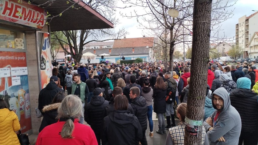 Okupljanje građana u Novoj Pazovi