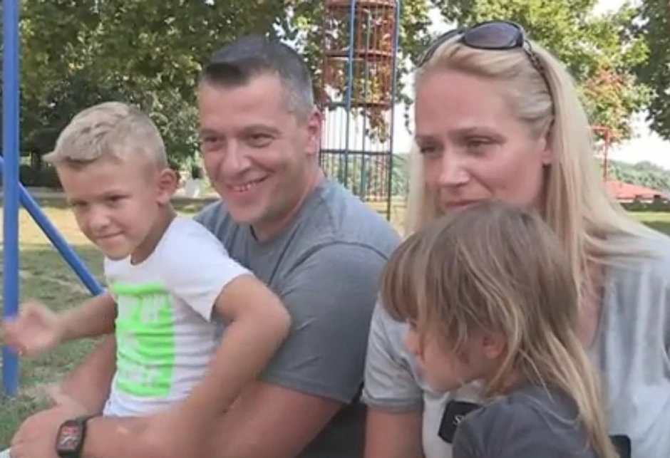 BILI SU ZVEZDE 90-IH, A SADA SE BAVE POTPUNO DRUGIM POSLOM Žive u Nemačkoj, a njihova deca nemaju pojma o njihovoj POPULARNOSTI