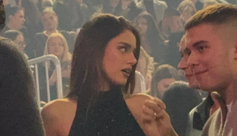 Ćerka Saše Matića na koncertu