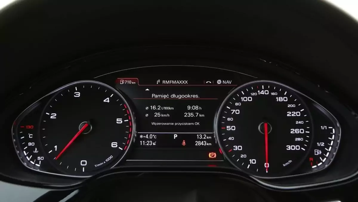 Audi A8 L – zegary