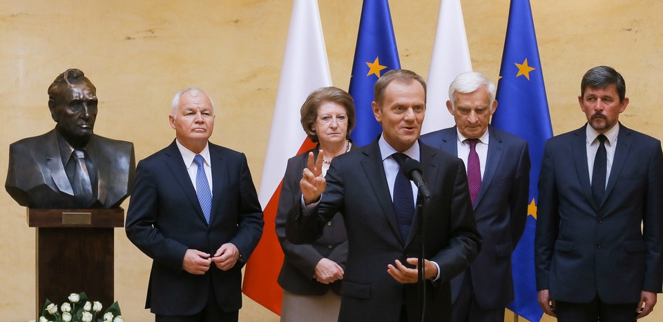 WARSZAWA 25 LAT RZĄDU MAZOWIECKIEGO KPRM UROCZYSTOŚCI (Jan Krzysztof Bielecki, Hanna Suchocka, Donald Tusk, Jerzy Buzek, Michał Mazowiecki)